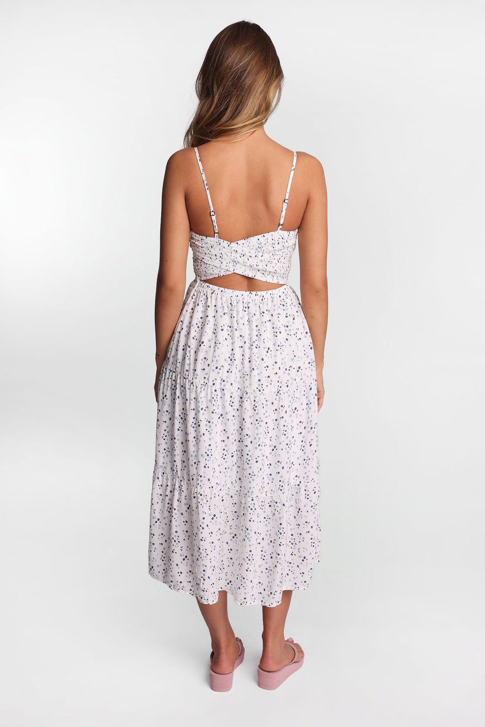Robe maxi dos croisé à taille smockée Robe maxi dos croisé à taille smockée