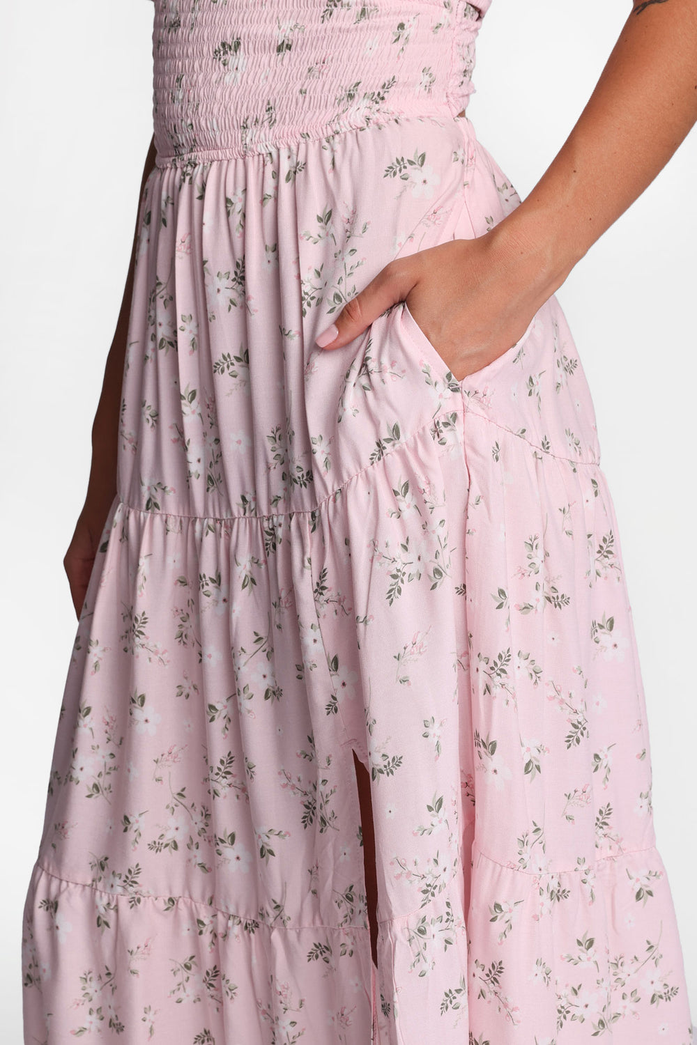 Robe maxi dos croisé à taille smockée Robe maxi dos croisé à taille smockée