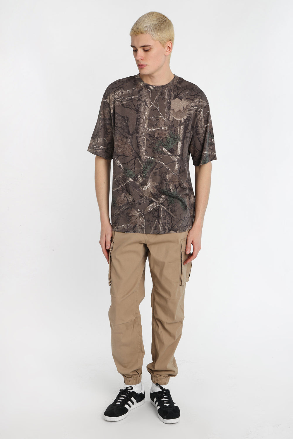 Jogger cargo en sergé coupe ample Jogger cargo en sergé coupe ample