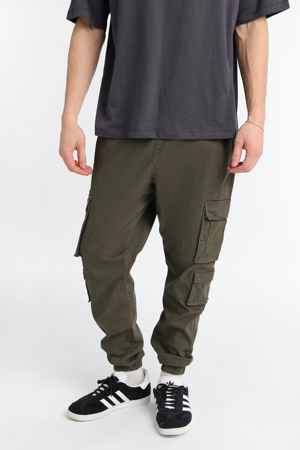 Jogger cargo utilitaire en sergé Jogger cargo utilitaire en sergé