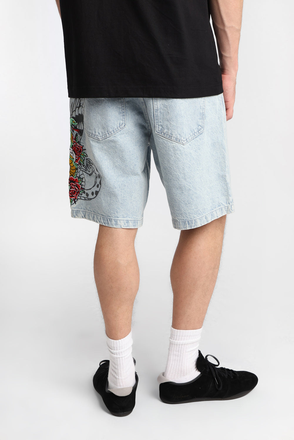 Loose Embroidered Denim Shorts Loose Embroidered Denim Shorts