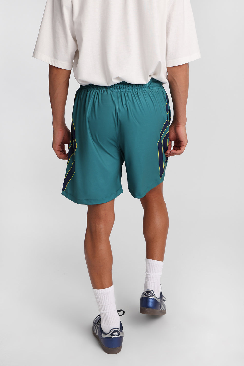 Short de soccer en maille à grand logo Umbro Short de soccer en maille à grand logo Umbro