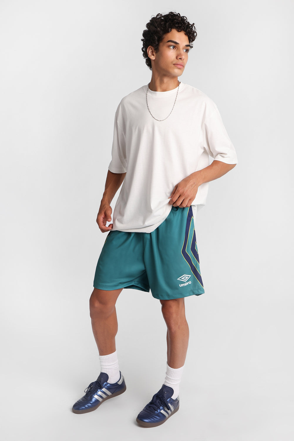 Short de soccer en maille à grand logo Umbro Short de soccer en maille à grand logo Umbro