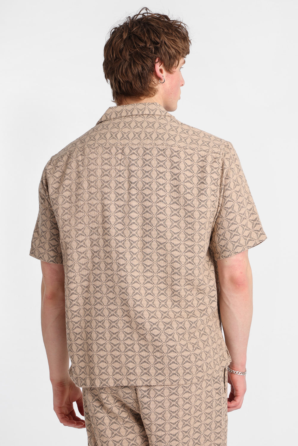 Textured Geometric Floral Button-Up Shirt Textured Geometric Floral Button-Up Shirt