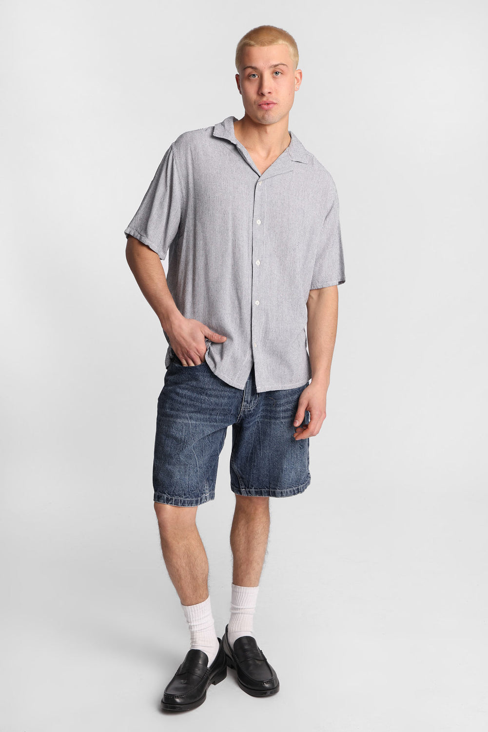 Chemise rayée en mélange de lin boutonnée Chemise rayée en mélange de lin boutonnée