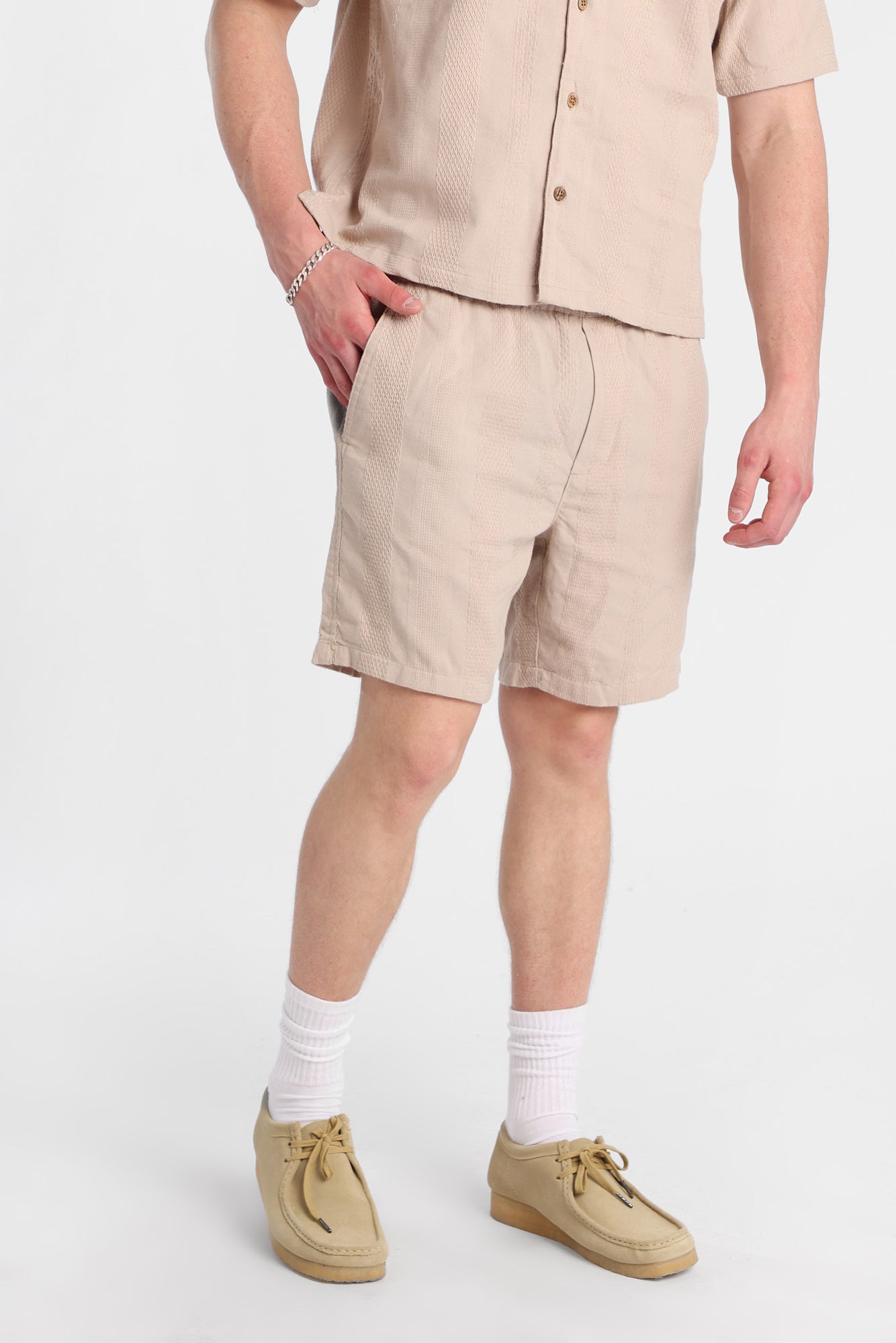 Textured Striped Shorts 7" - /