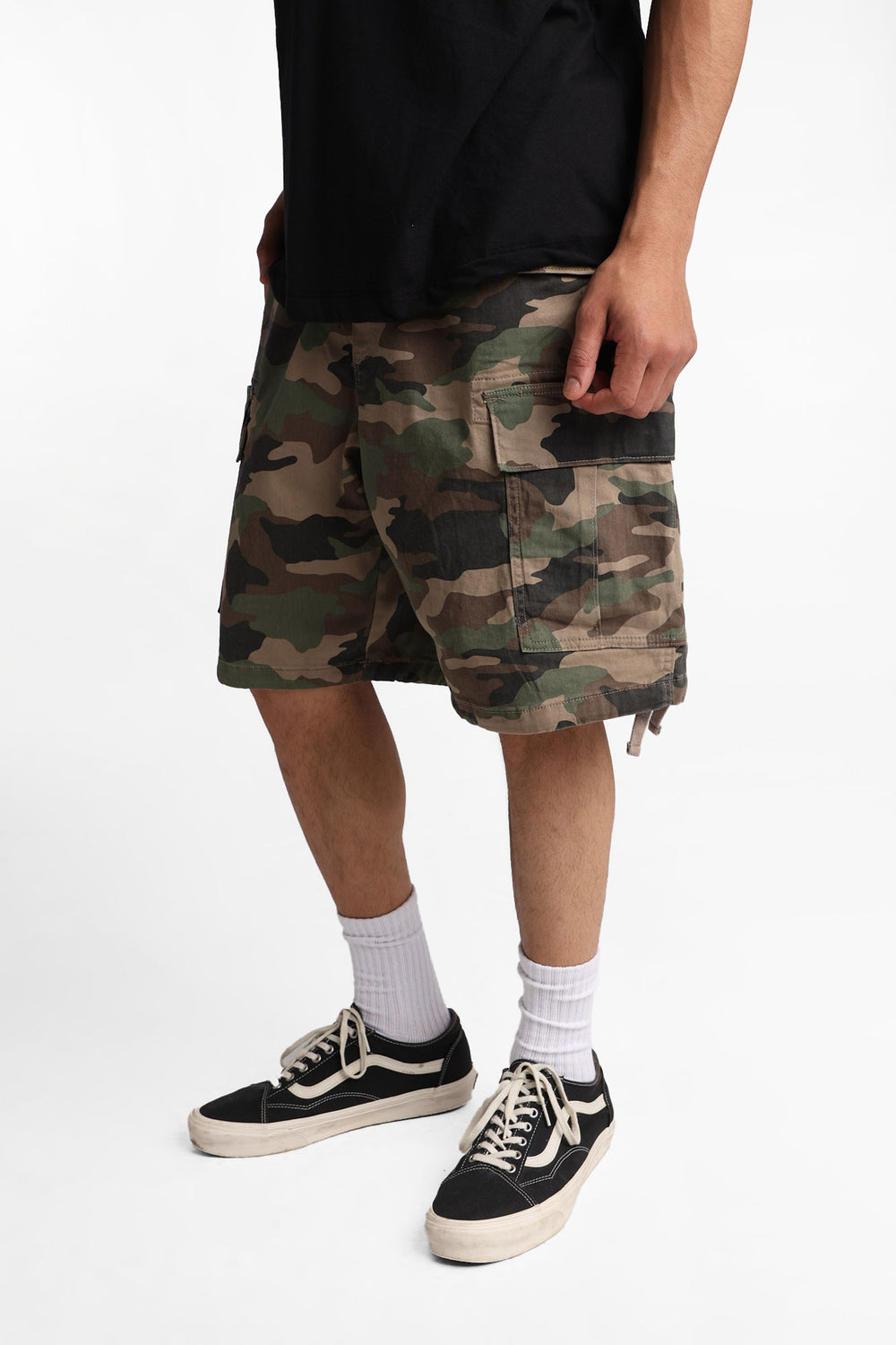 Multi-Pocket Loose Twill Shorts Multi-Pocket Loose Twill Shorts