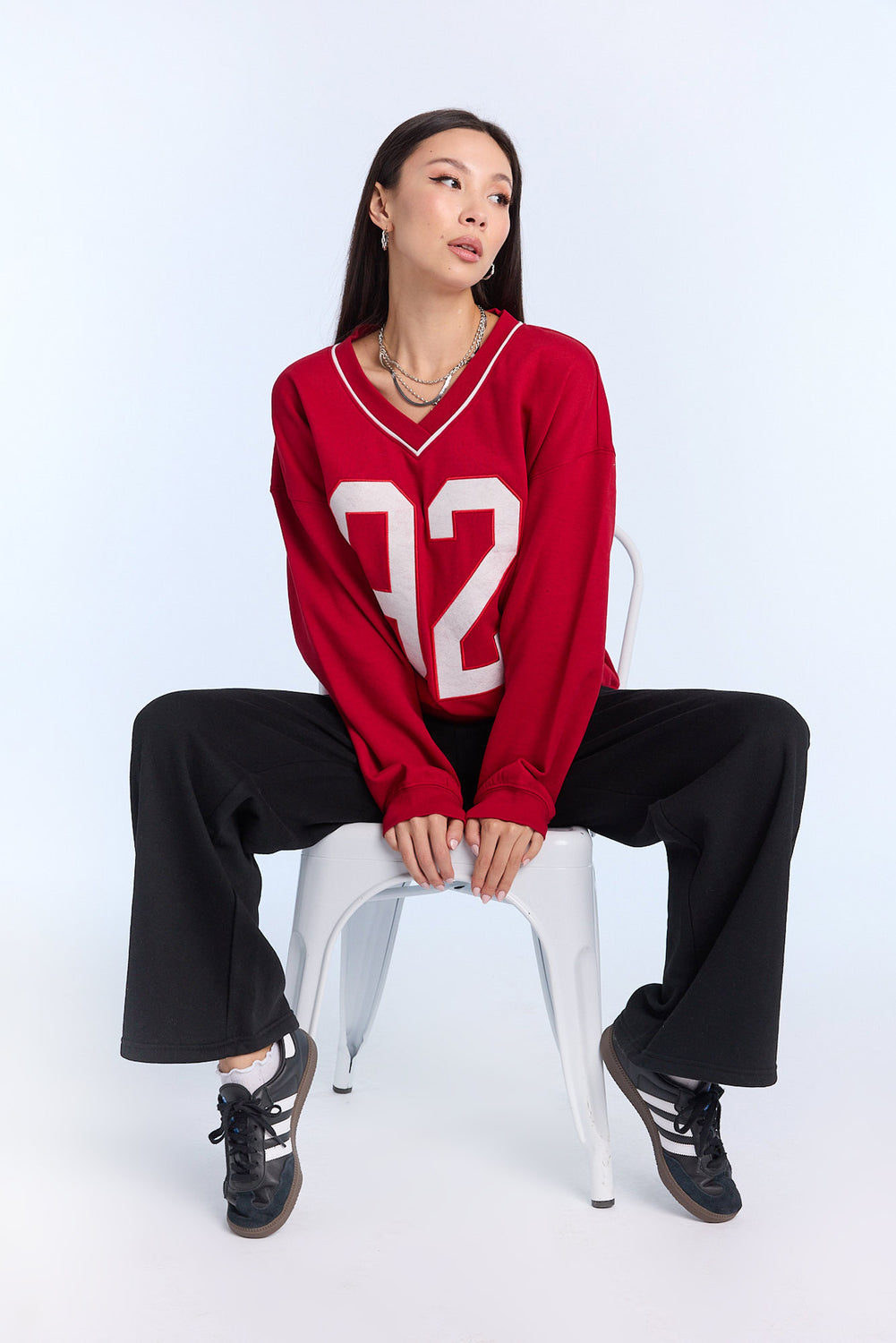 Graphic V-Neck Sweatshirt Graphic V-Neck Sweatshirt