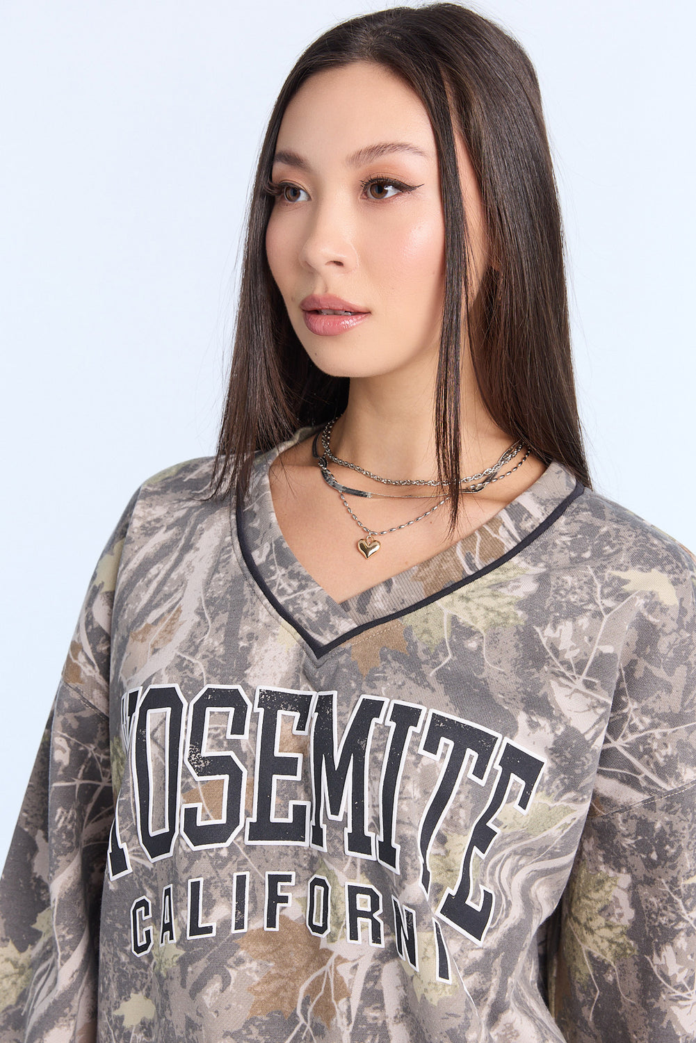 Graphic V-Neck Sweatshirt Graphic V-Neck Sweatshirt