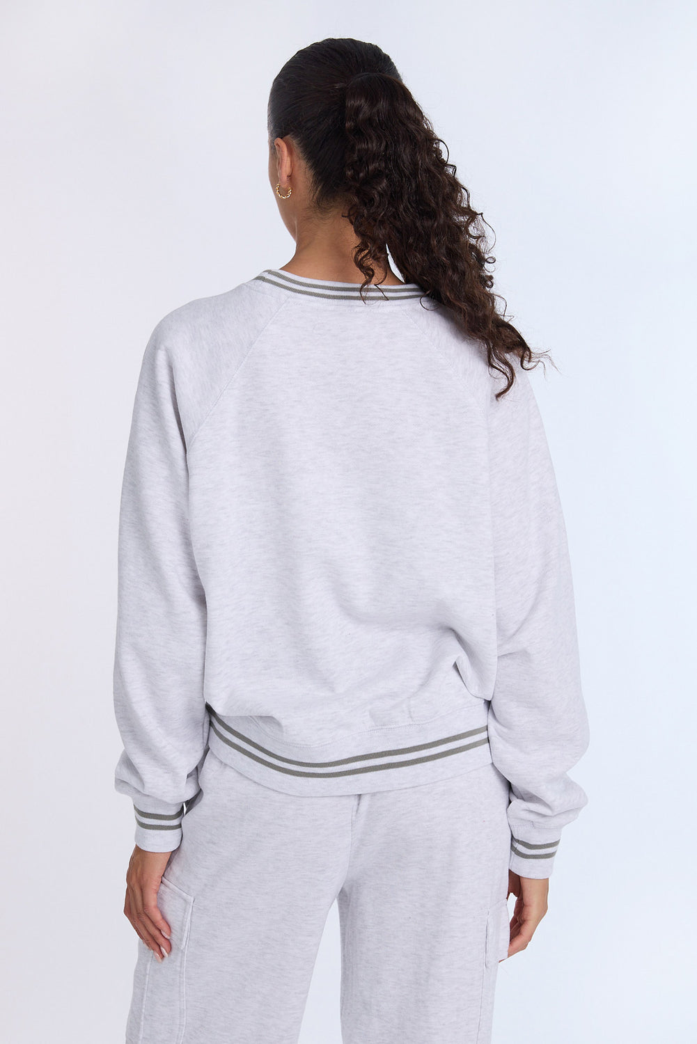 Graphic Raglan Sleeve Crewneck Sweatshirt Graphic Raglan Sleeve Crewneck Sweatshirt
