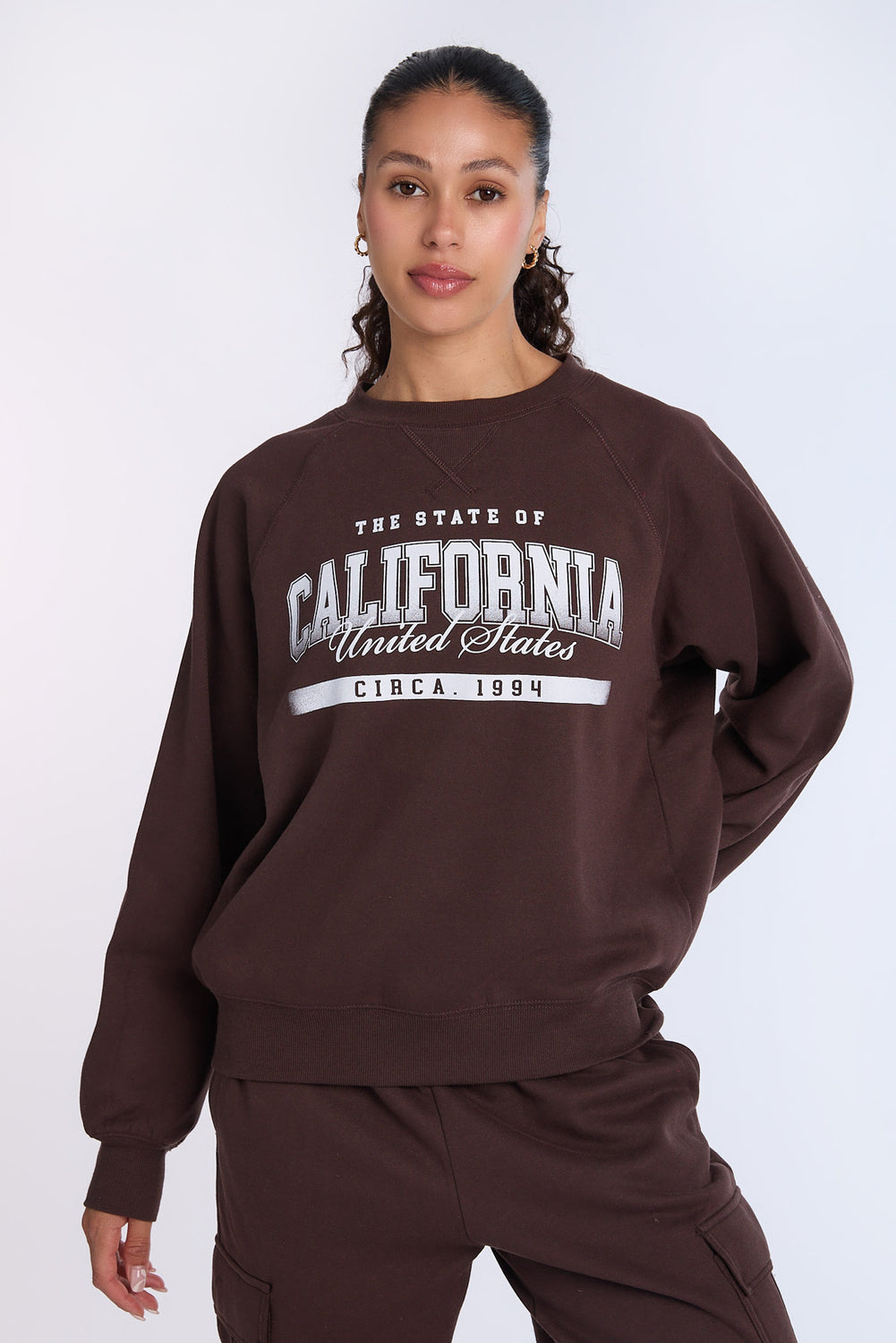 Graphic Raglan Sleeve Crewneck Sweatshirt Graphic Raglan Sleeve Crewneck Sweatshirt