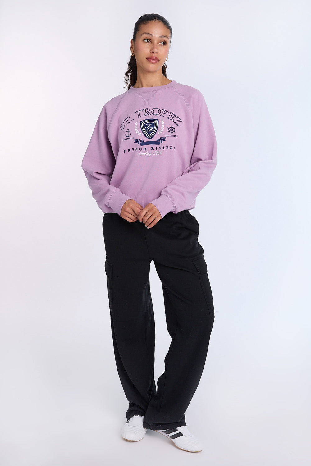 Graphic Raglan Sleeve Crewneck Sweatshirt Graphic Raglan Sleeve Crewneck Sweatshirt