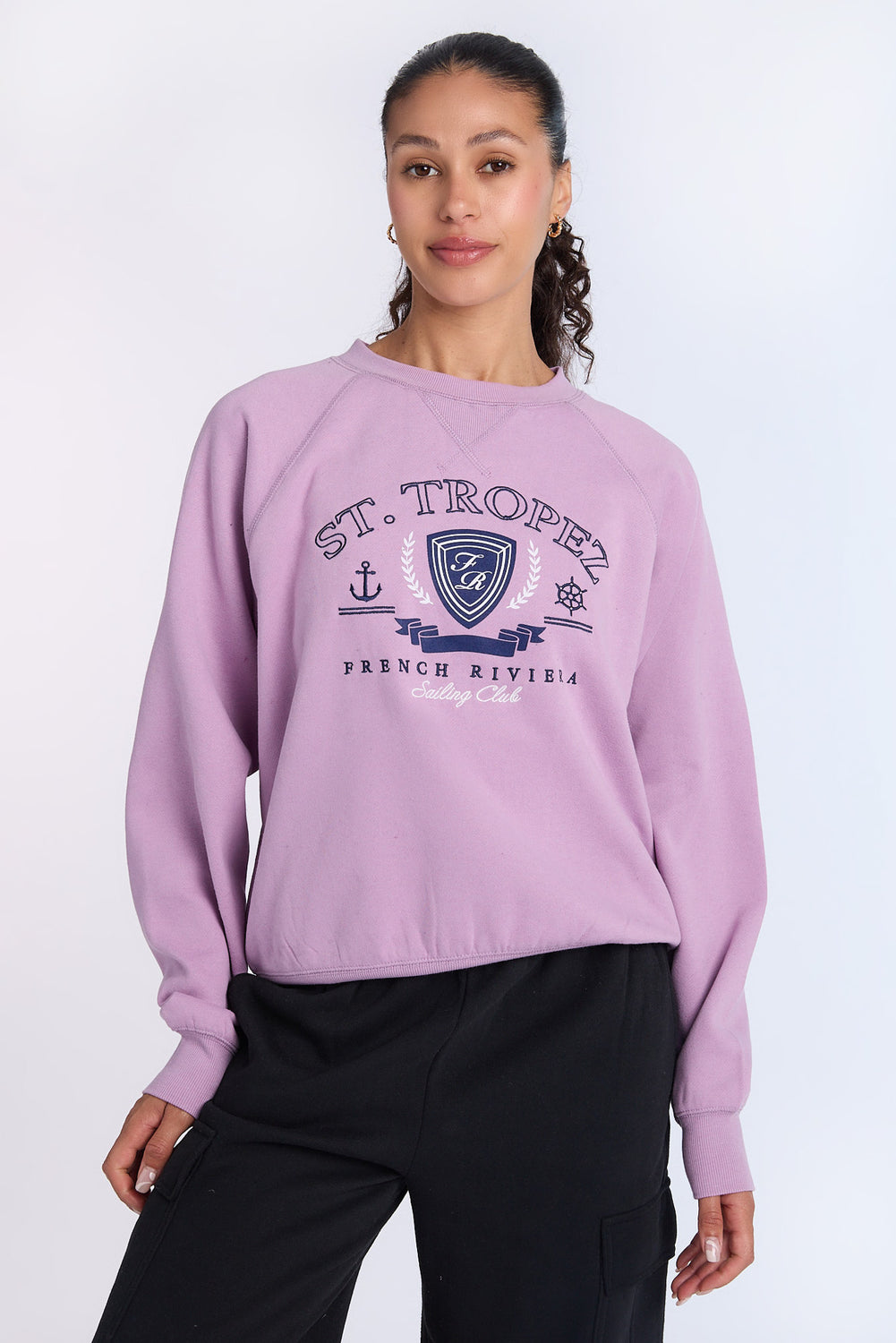Graphic Raglan Sleeve Crewneck Sweatshirt Graphic Raglan Sleeve Crewneck Sweatshirt