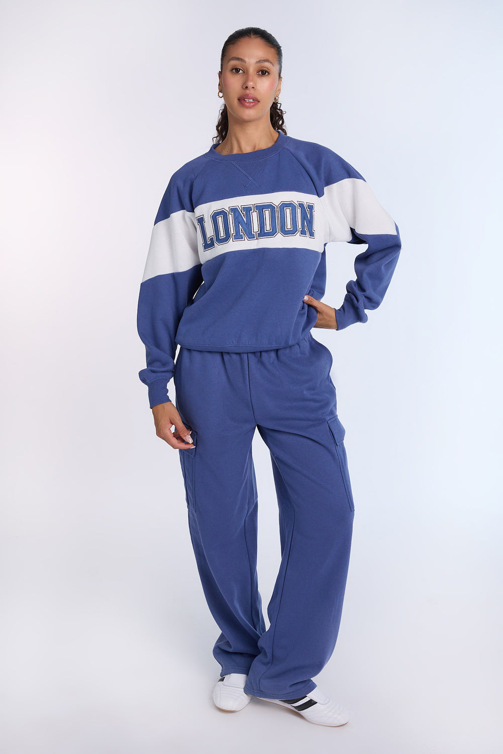 Graphic Raglan Sleeve Crewneck Sweatshirt Graphic Raglan Sleeve Crewneck Sweatshirt