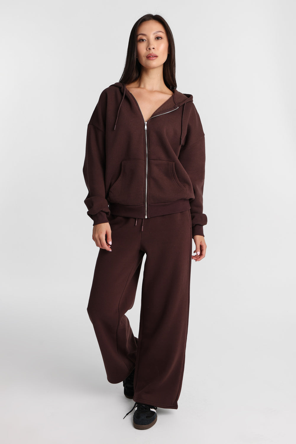 Pantalon en molleton à jambe large en mélange de coton Pantalon en molleton à jambe large en mélange de coton