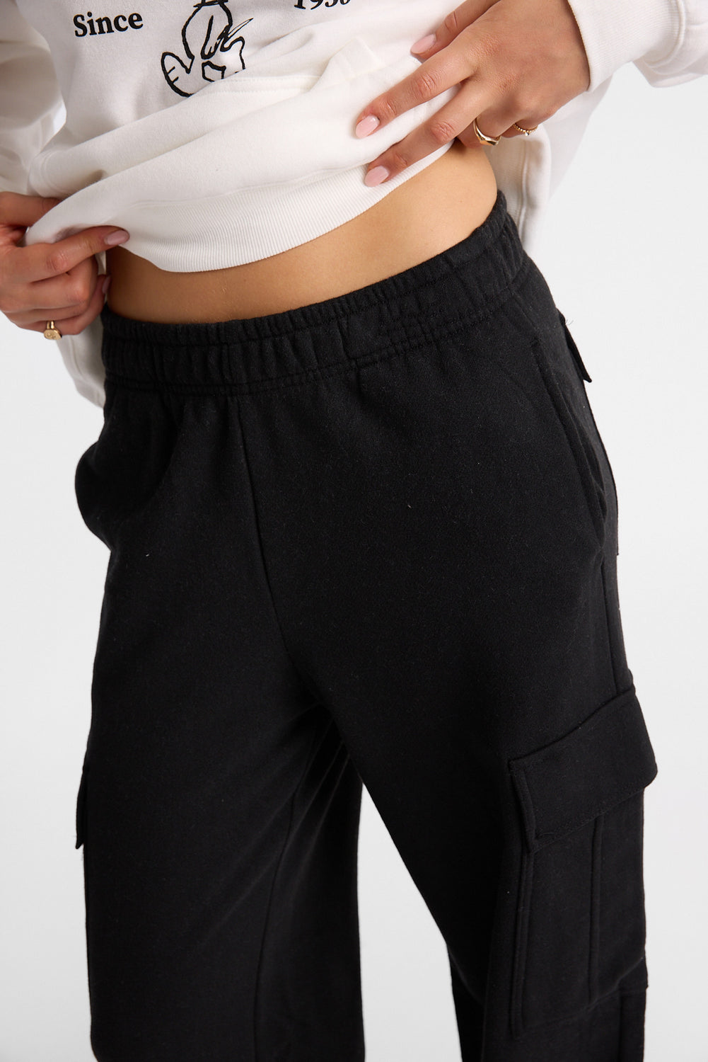Pantalon en molleton cargo à jambe large Pantalon en molleton cargo à jambe large