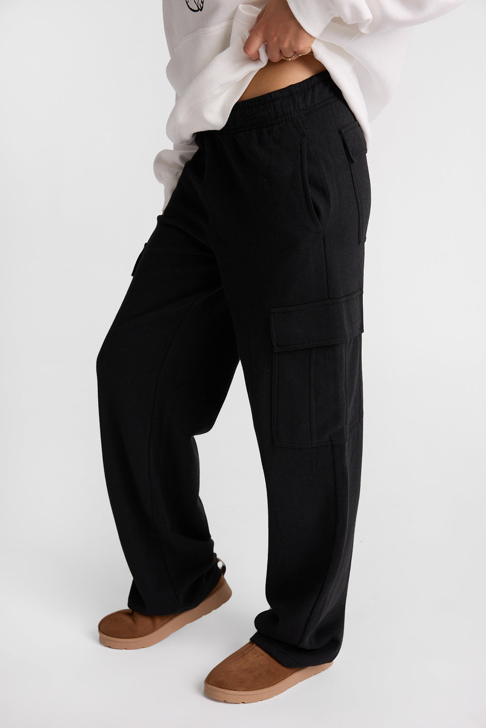 Pantalon en molleton cargo à jambe large Pantalon en molleton cargo à jambe large