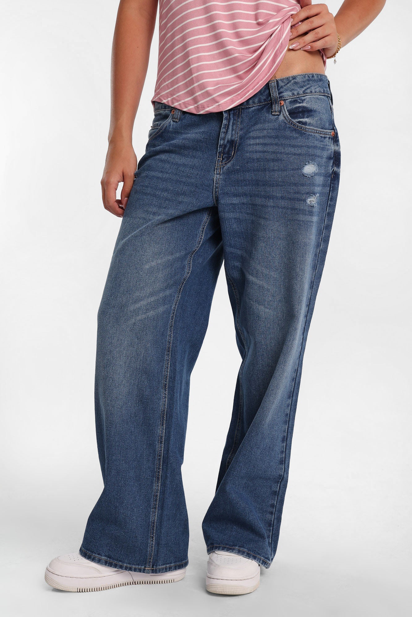 Chloe Low Rise Baggy Jeans - Light Denim Blue / Reg