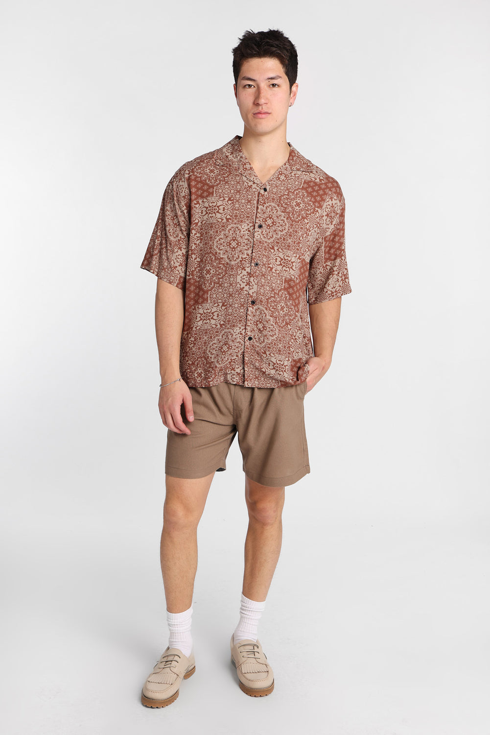 Chemise boutonnée à imprimé bandana Chemise boutonnée à imprimé bandana