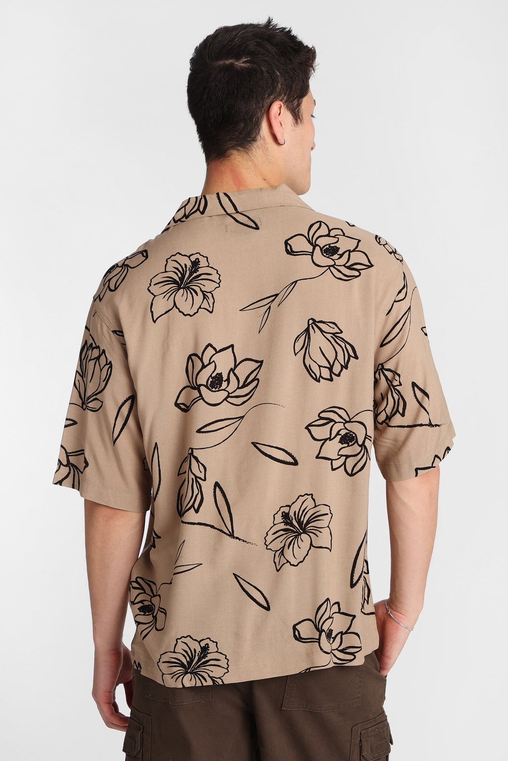 Chemise boutonnée à imprimé floral Chemise boutonnée à imprimé floral