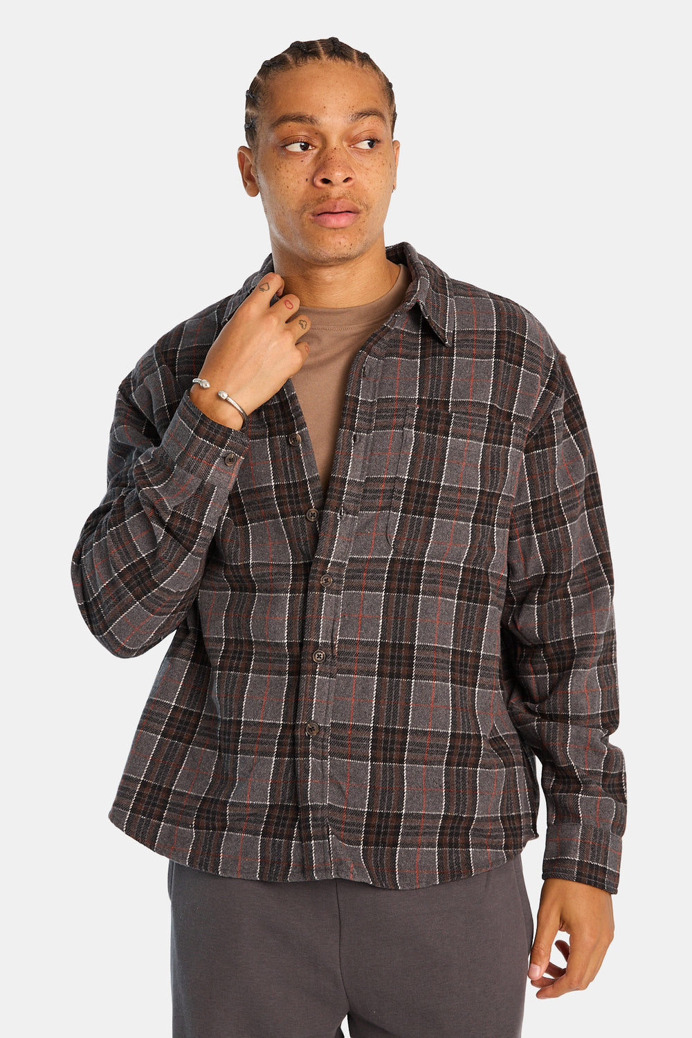 Chemise décontractée à carreaux boutonnée Chemise décontractée à carreaux boutonnée