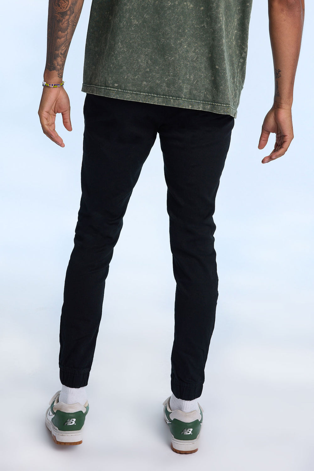 Jogger en sergé coupe slim homme Jogger en sergé coupe slim homme