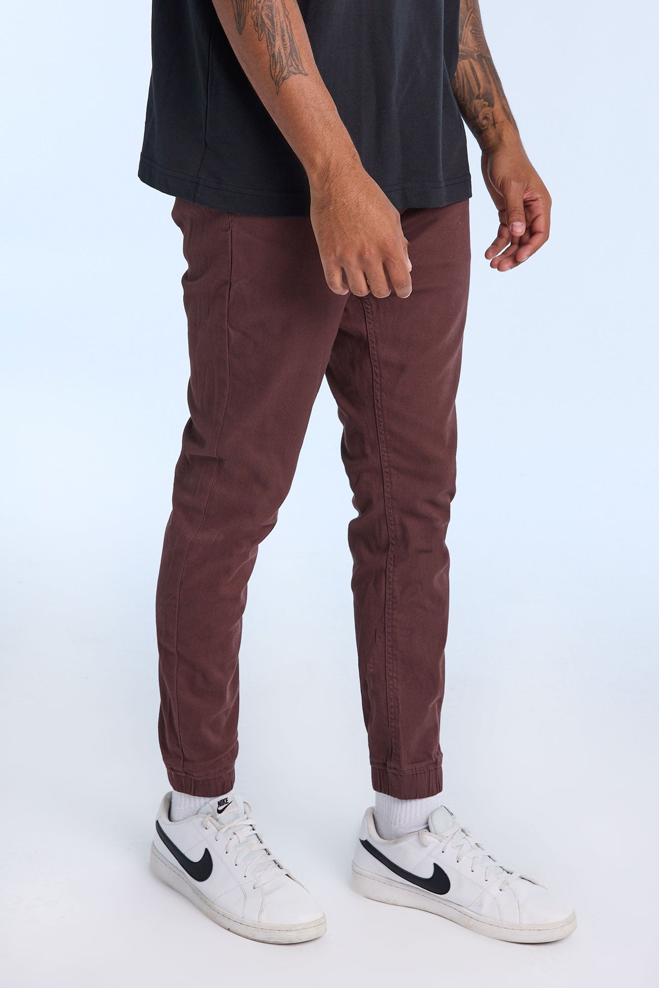 Mens Slim Twill Jogger - /