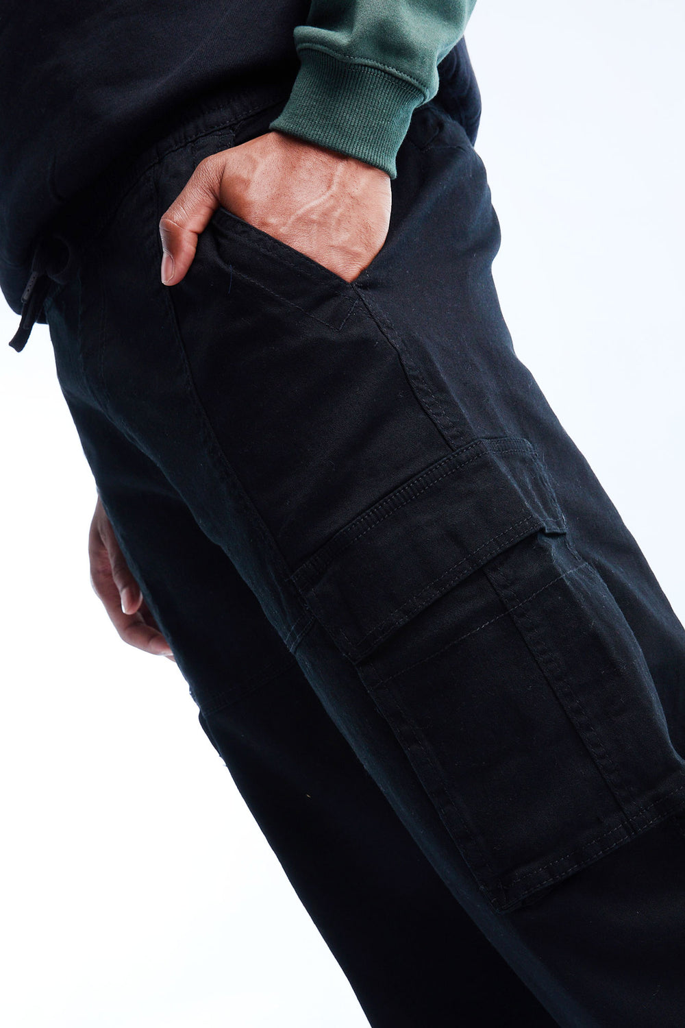 Pantalon cargo en sergé ultra ample homme Pantalon cargo en sergé ultra ample homme