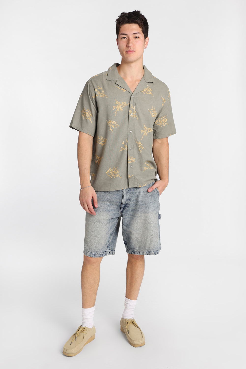 Chemise boutonnée à imprimé floral Chemise boutonnée à imprimé floral