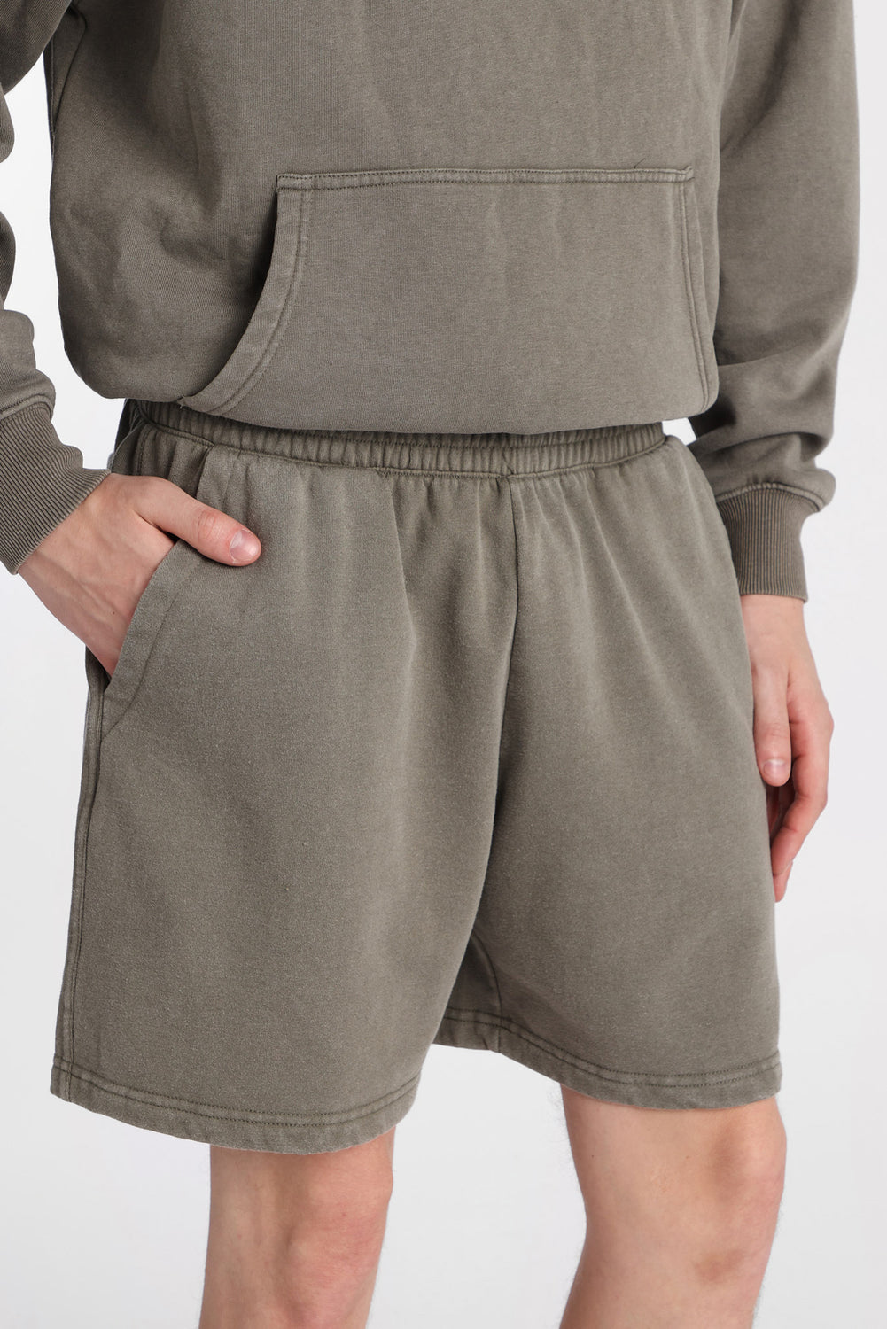 Short en molleton délavé Short en molleton délavé