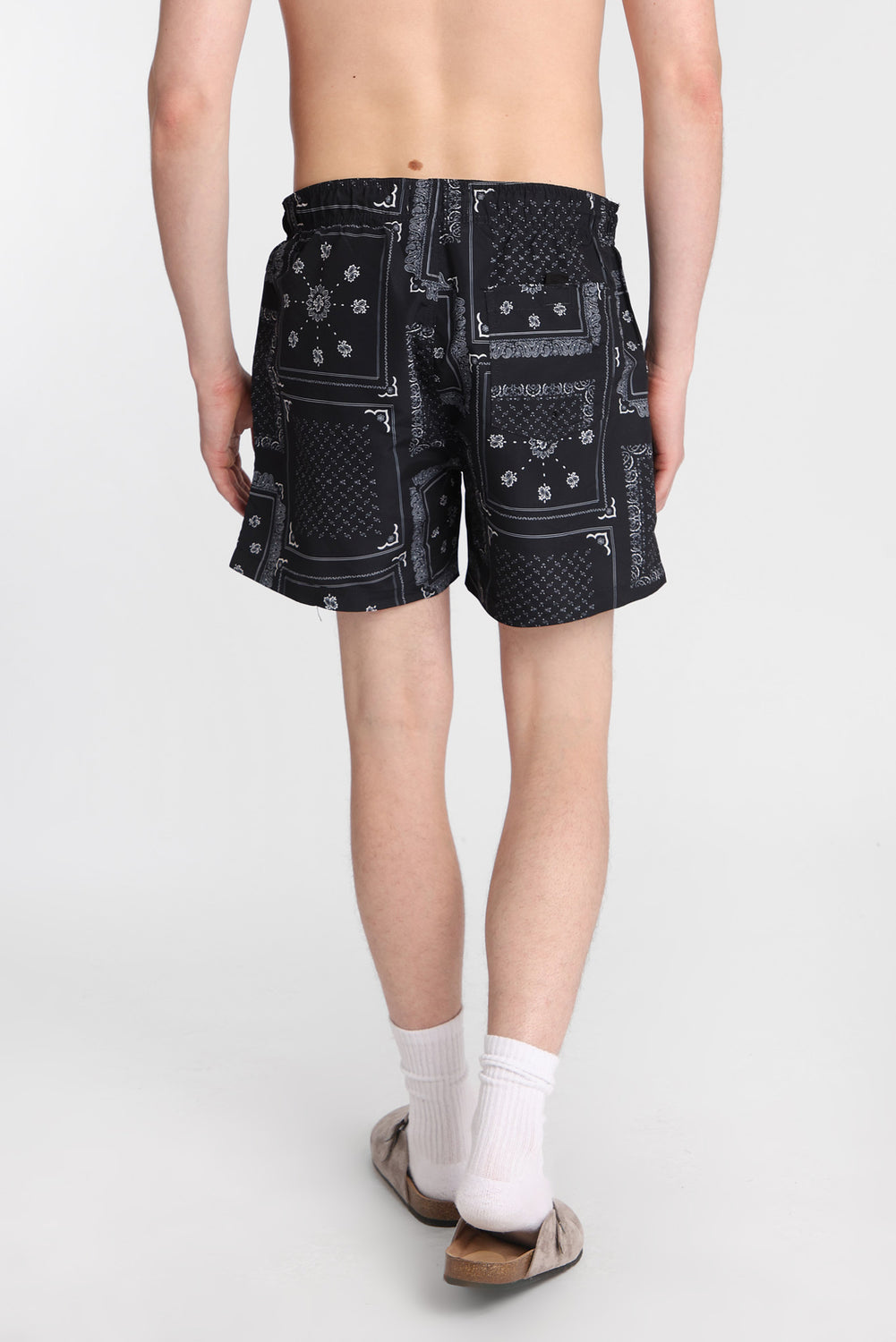 Short de bain à imprimé bandana 5,5 po Short de bain à imprimé bandana 5,5 po