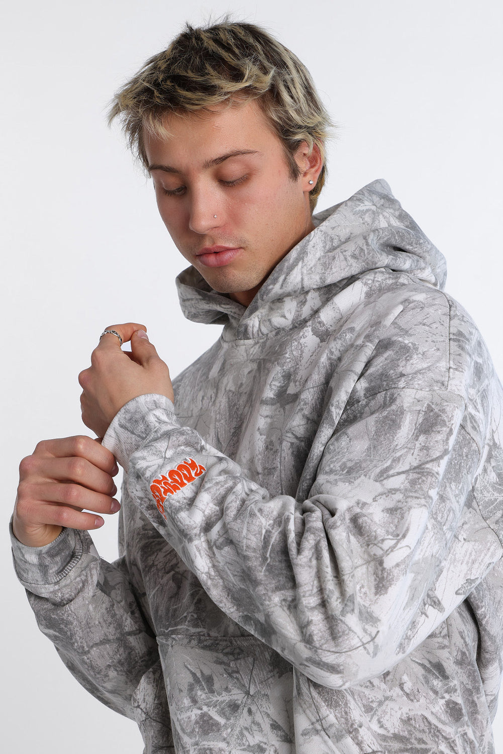 Zoo York Embroidered Tree Camouflage Hoodie Zoo York Embroidered Tree Camouflage Hoodie