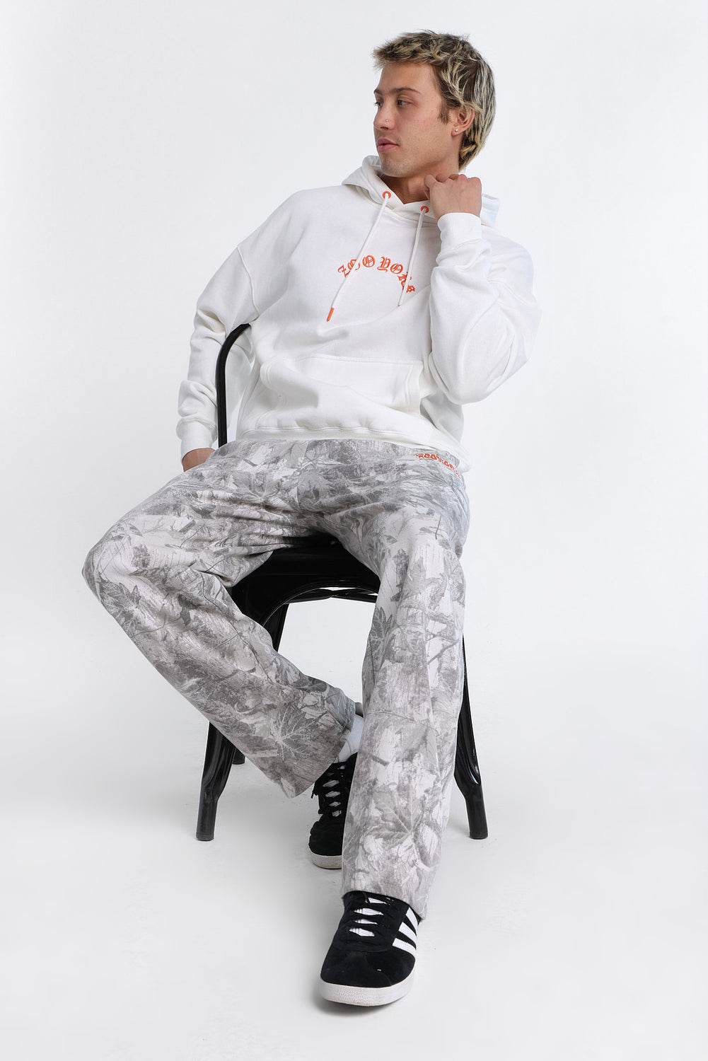 Zoo York Embroidered Contrast Hoodie Zoo York Embroidered Contrast Hoodie