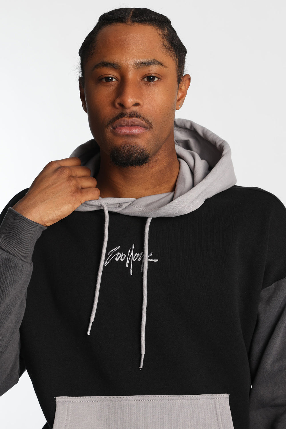 Haut à capuchon tricolore brodé Zoo York Haut à capuchon tricolore brodé Zoo York