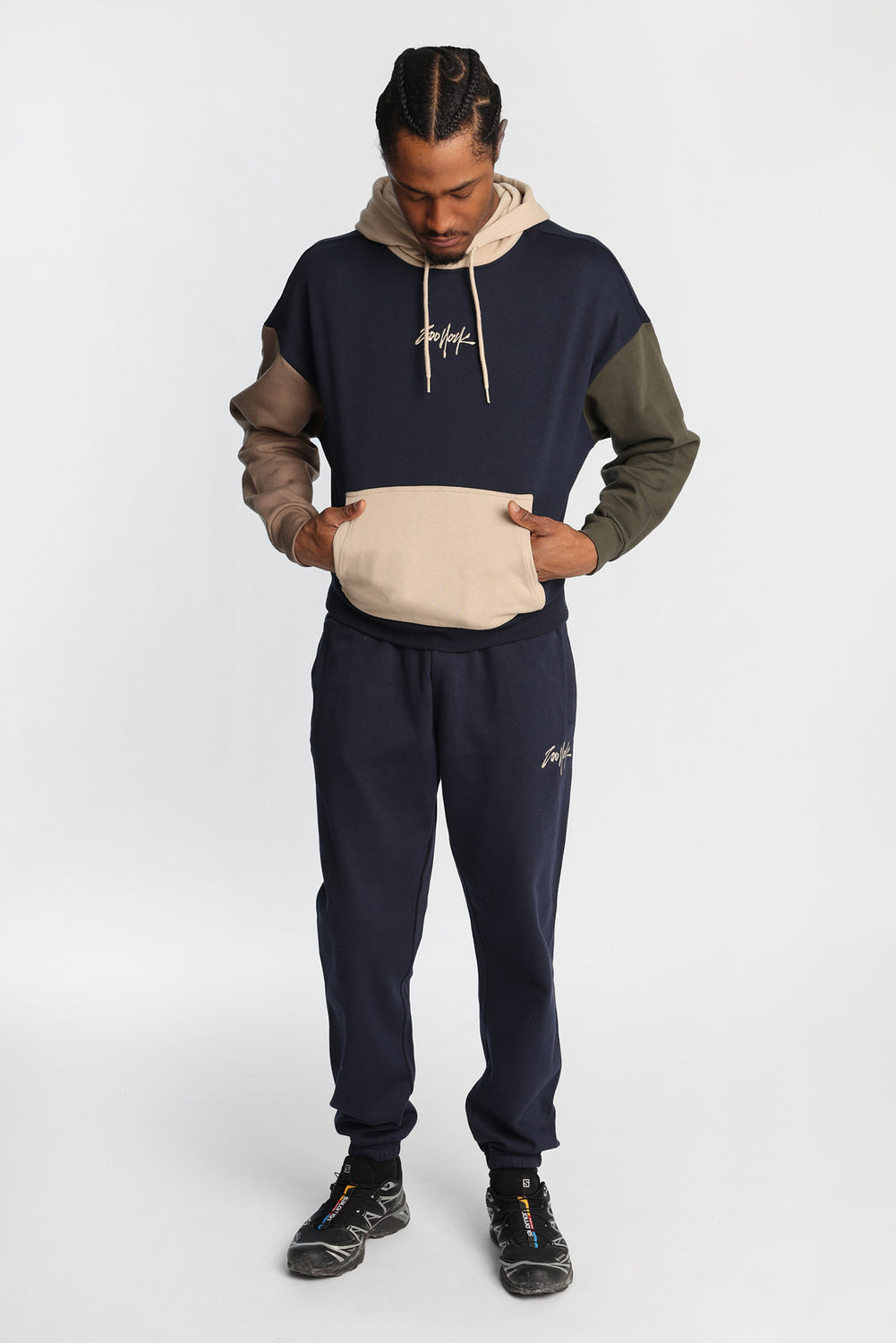 Haut à capuchon tricolore brodé Zoo York Haut à capuchon tricolore brodé Zoo York