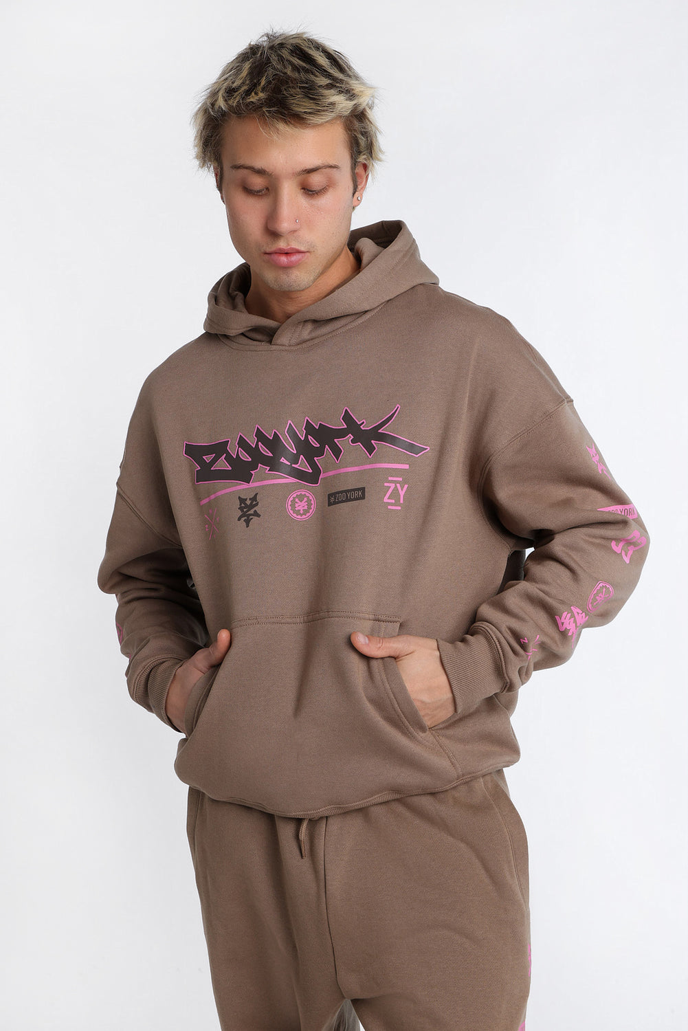 Zoo York Contrast Logo Hoodie Zoo York Contrast Logo Hoodie