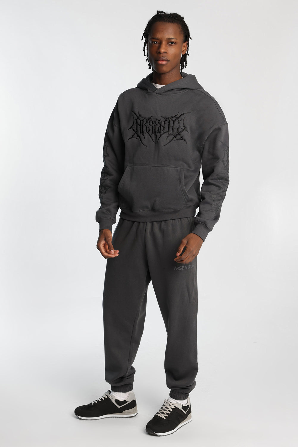 Arsenic Embroidered Hoodie Haut à capuchon brodé Arsenic - West49