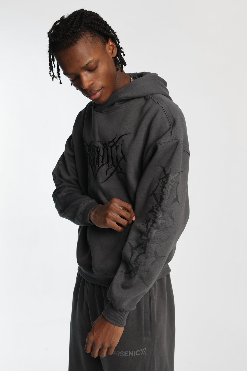 Arsenic Embroidered Hoodie Haut à capuchon brodé Arsenic - West49