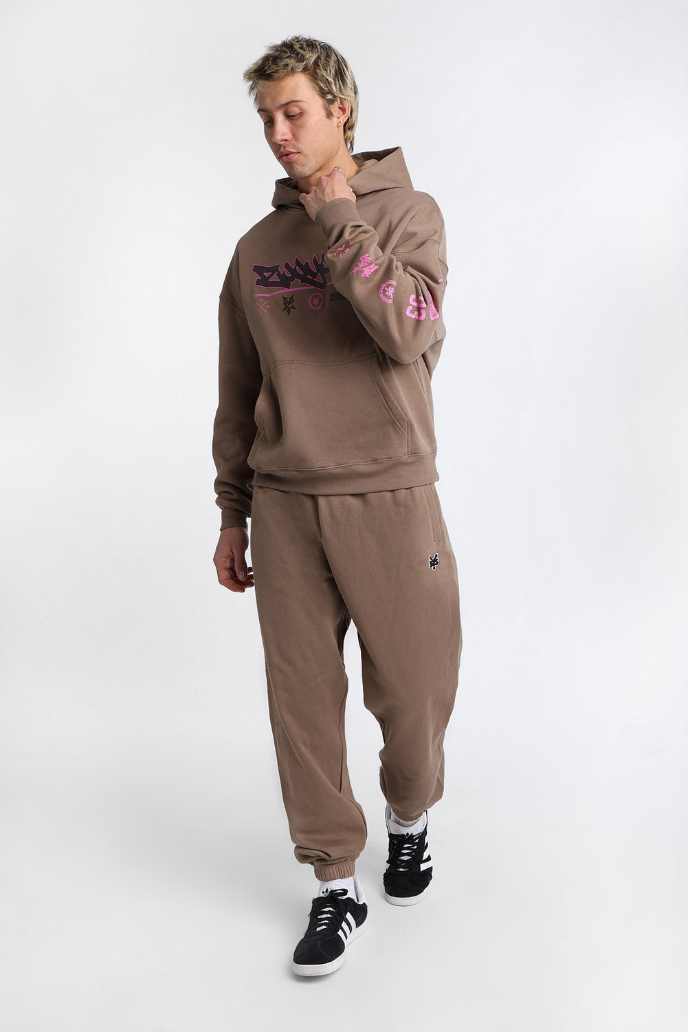 Zoo York Embroidered Logo Sweatpants Zoo York Embroidered Logo Sweatpants