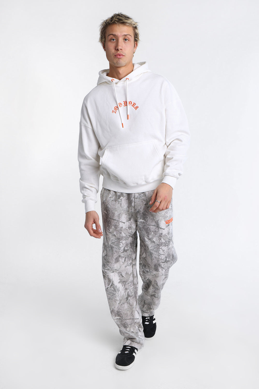 Zoo York Embroidered Logo Tree Camo Straight Leg Sweatpants Zoo York Embroidered Logo Tree Camo Straight Leg Sweatpants