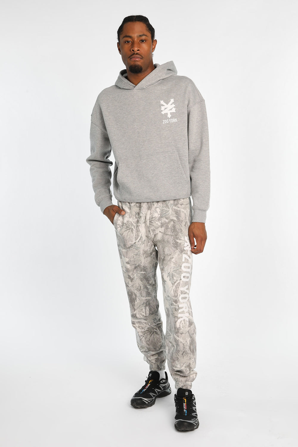 Jogger en molleton camouflage arbre imprimé logo Zoo York Jogger en molleton camouflage arbre imprimé logo Zoo York