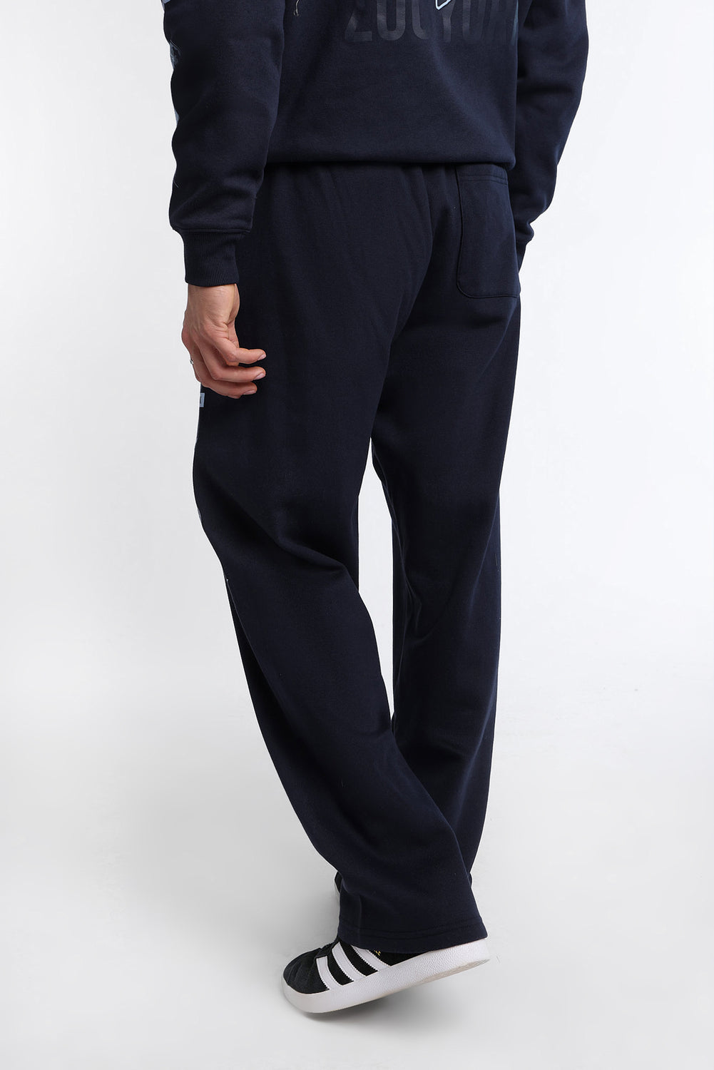 Zoo York Contrast Logo Straight Leg Sweatpants Zoo York Contrast Logo Straight Leg Sweatpants