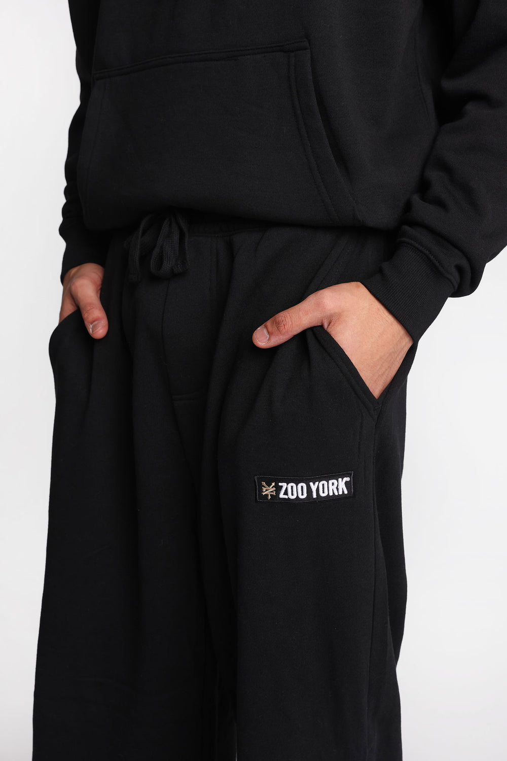 Zoo York Super Baggy Straight Leg Sweatpants Zoo York Super Baggy Straight Leg Sweatpants