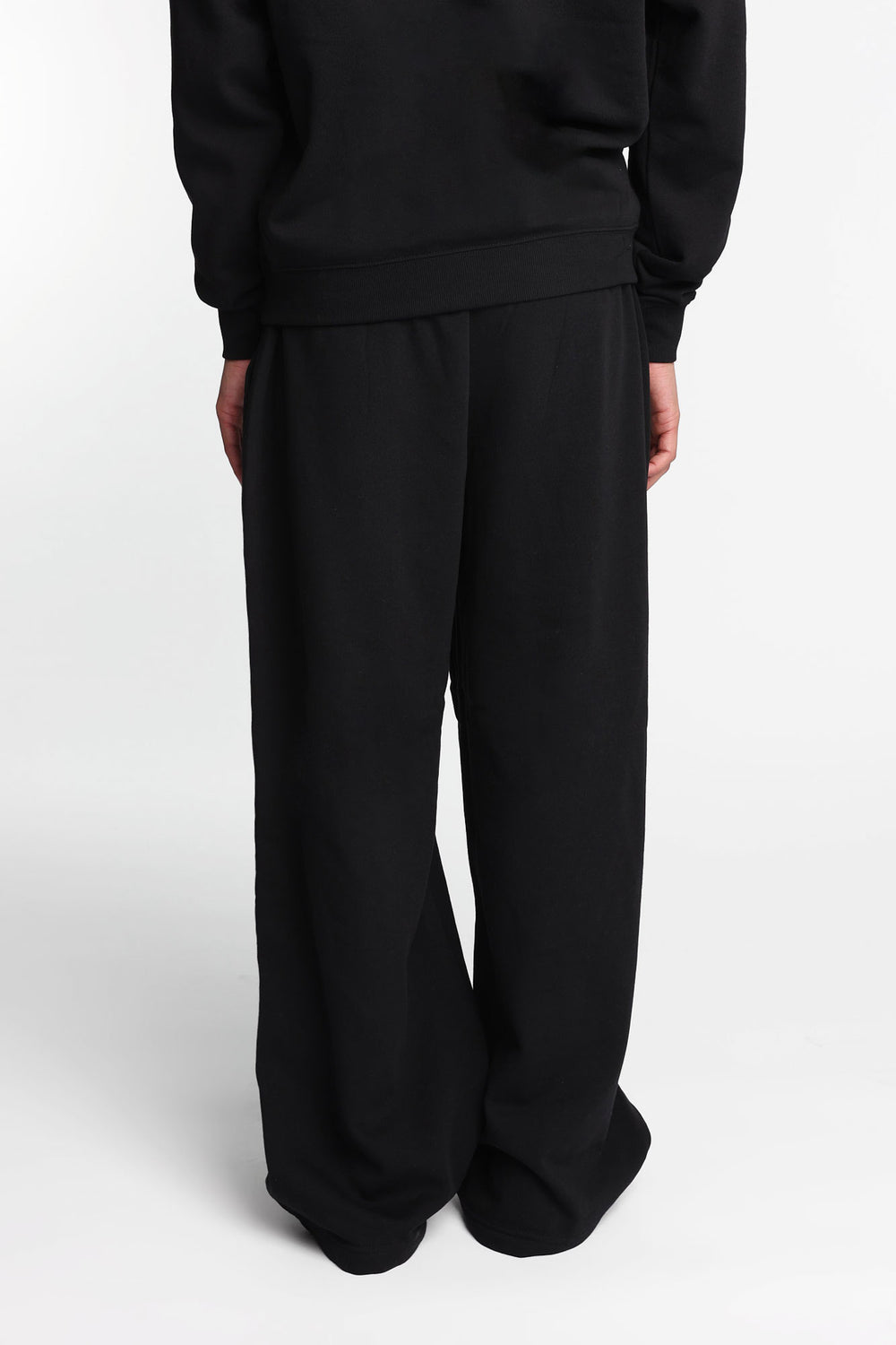 Zoo York Super Baggy Straight Leg Sweatpants Zoo York Super Baggy Straight Leg Sweatpants