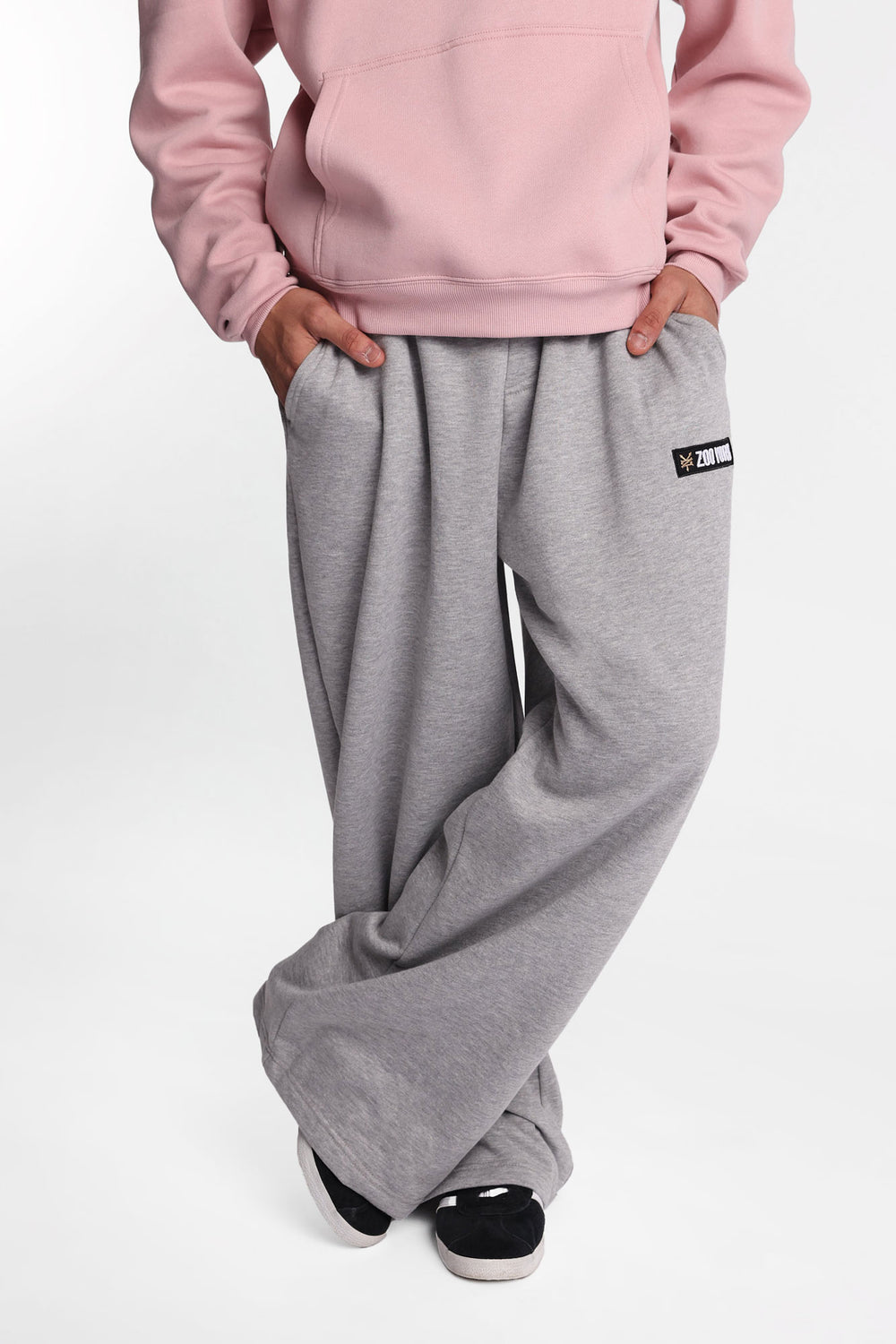 Zoo York Super Baggy Straight Leg Sweatpants Zoo York Super Baggy Straight Leg Sweatpants