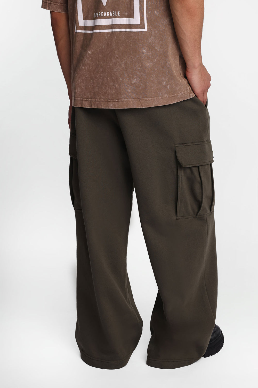 Zoo York Super Baggy Straight Leg Cargo Sweatpants Zoo York Super Baggy Straight Leg Cargo Sweatpants