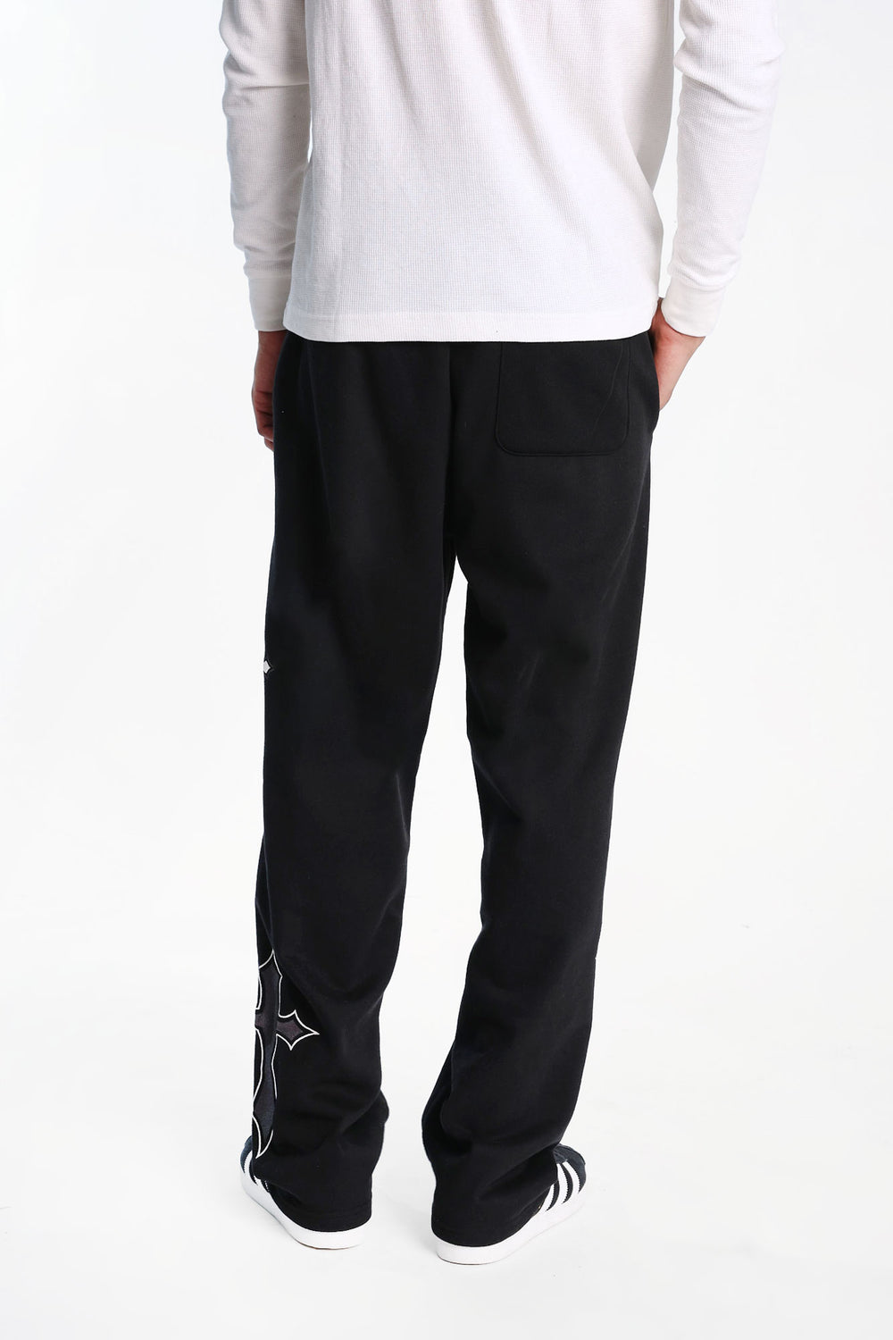 Arsenic Crosses Straight Leg Sweatpants Arsenic Crosses Straight Leg Sweatpants