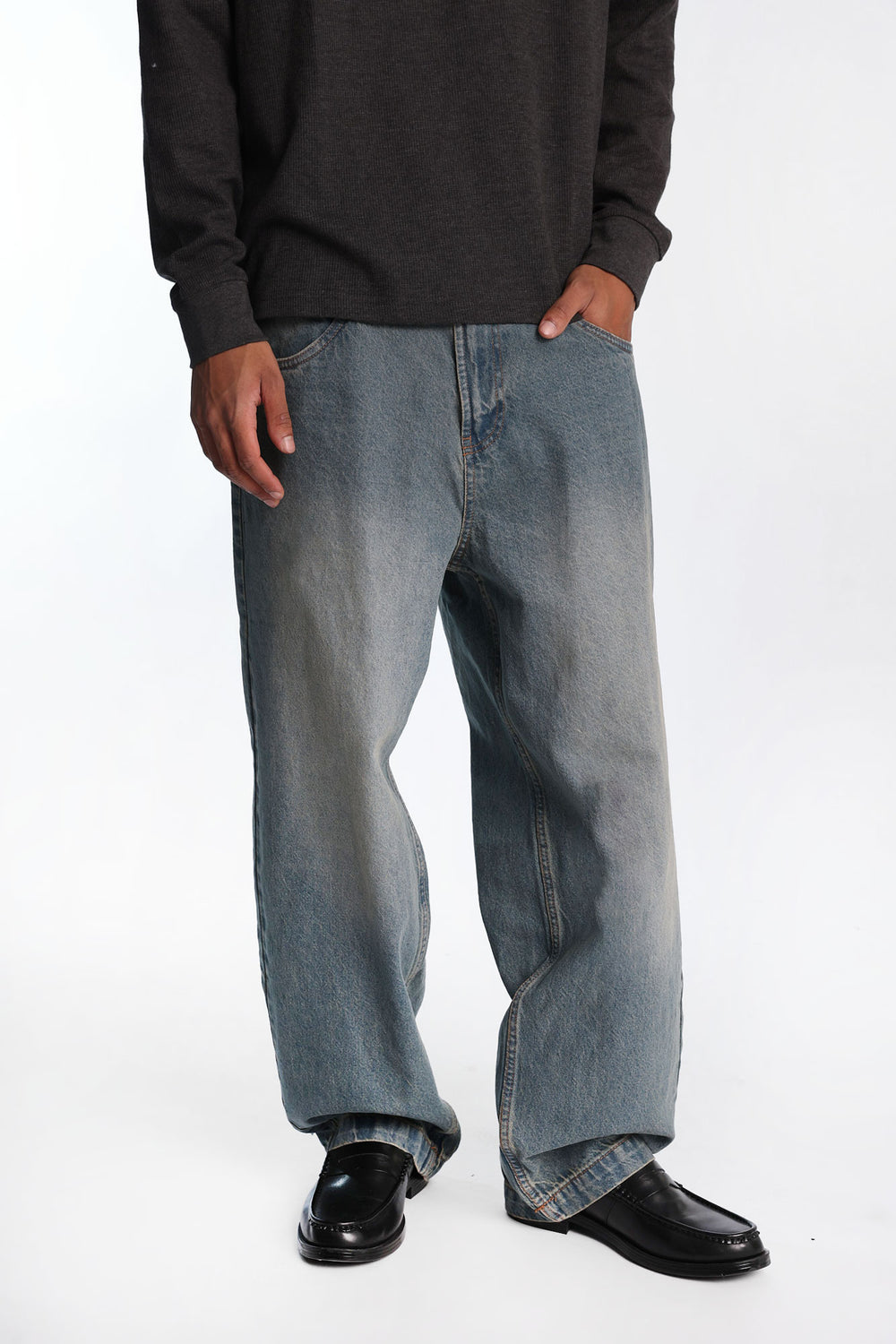 Jean ample coupe skateur brodé Jean ample coupe skateur brodé