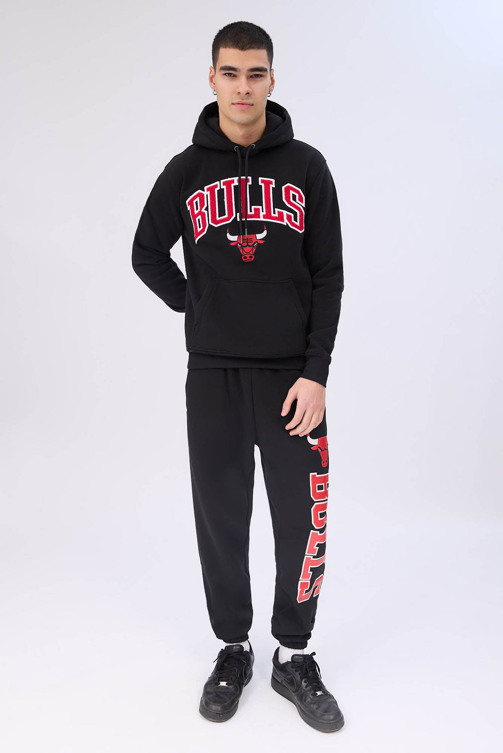 Haut à capuchon logo chenille Bulls homme Haut à capuchon logo chenille Bulls homme