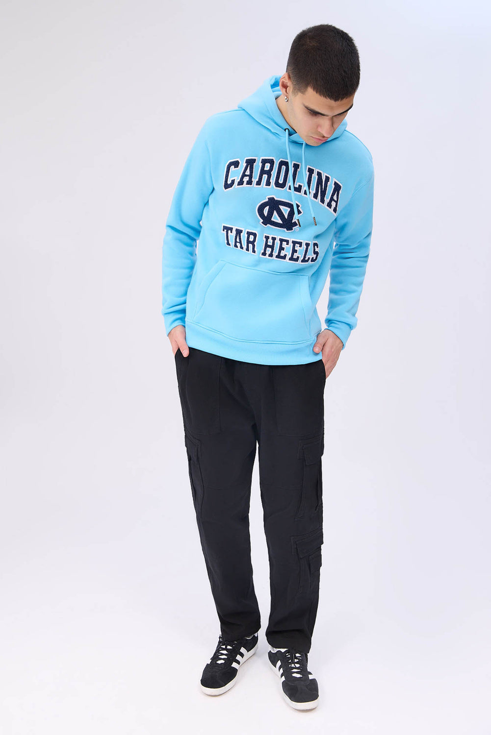 Haut à capuchon logo chenille North Carolina Tar Heels homme Haut à capuchon logo chenille North Carolina Tar Heels homme